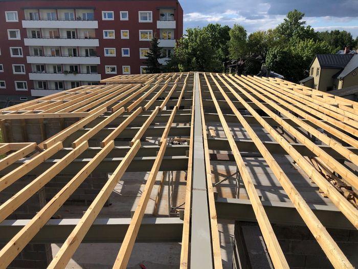 2021 - kiviprofiilplekk, Pärnu linn, Riia mnt